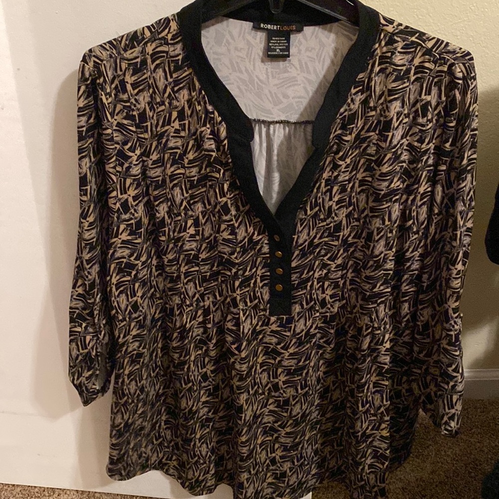 XL TAN & black blouse really good condition